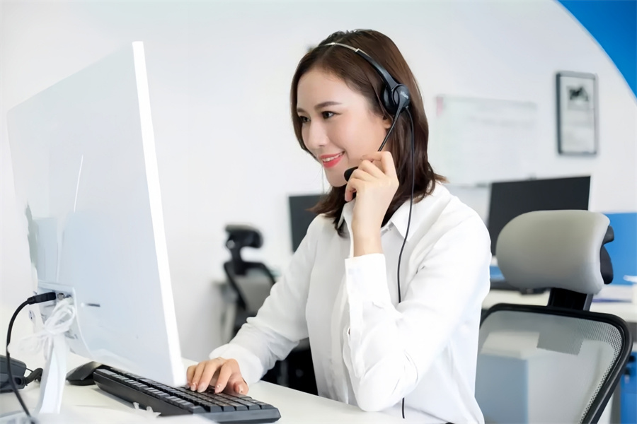 一站式辦理400電話，輕松提升企業(yè)形象與服務(wù)品質(zhì)——阜陽恒亮網(wǎng)絡(luò)公司助力企業(yè)快速升級(jí)